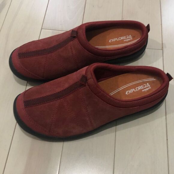 Easy Spirit Women's Explore24 Red Suede Mules Clogs Shoes Size 7 - Picture 1 of 5
